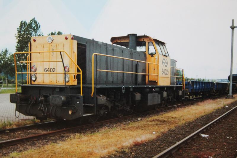 6402